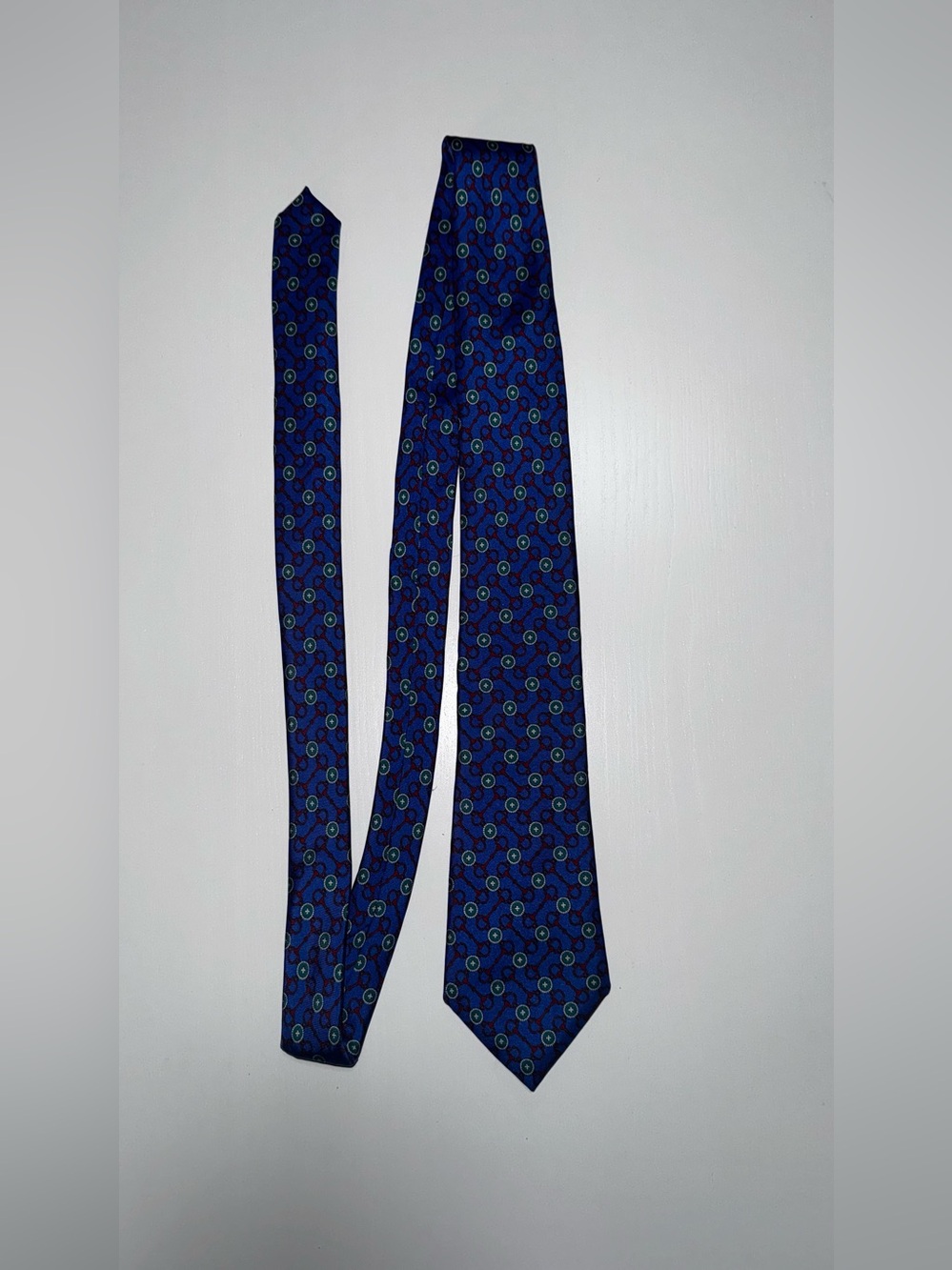 Crest Men's Woven 100% Silk Geometric Pointed Tie Blue Red Green White